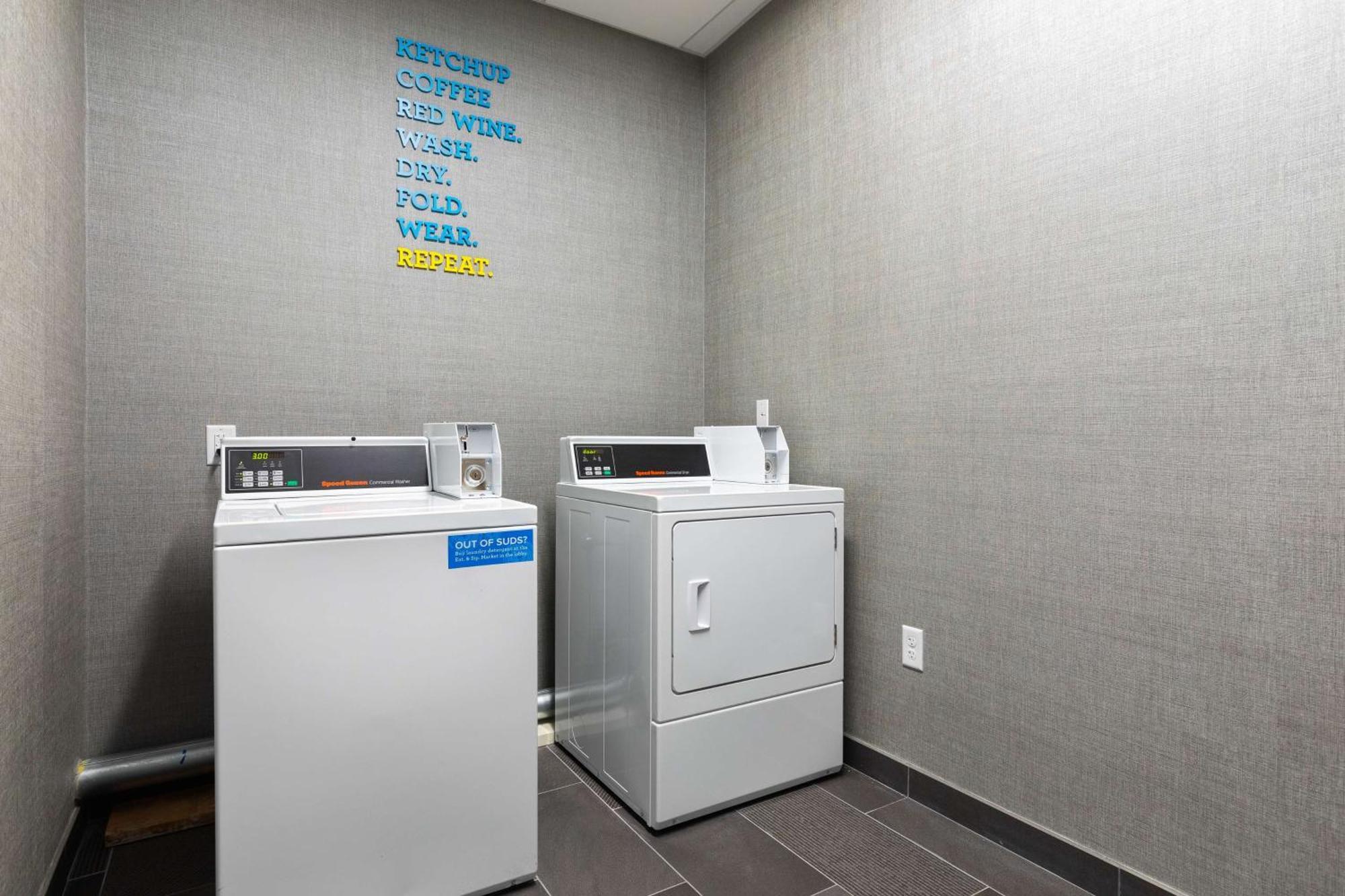 Tru By Hilton Eugene, Or Hotel Спрингфийлд Екстериор снимка